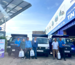  GIAO XE CHO KHÁCH HÀNG ĐỢT CUỐI NĂM - Ô TÔ TÍN PHÁT